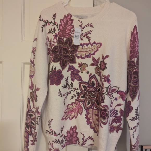 LOFT Sweaters - NWT LOFT Women's Floral Sweater - Cream and Purple